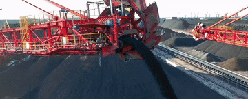 蓝狮娱乐主管：跟着总书记的考察足迹丨智慧港口 向海而兴