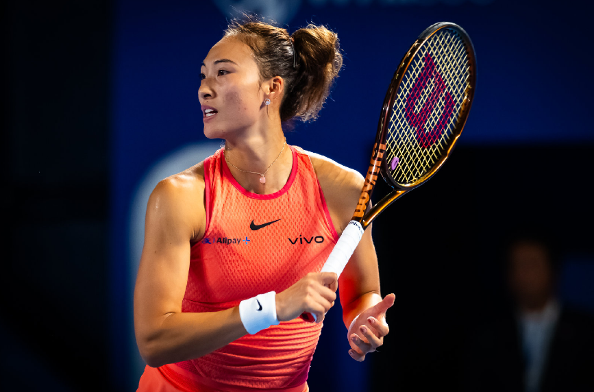 腾讯分分彩：背靠背进决赛！郑钦文2-0抢七横扫6号种子 将战前澳网冠军肯宁